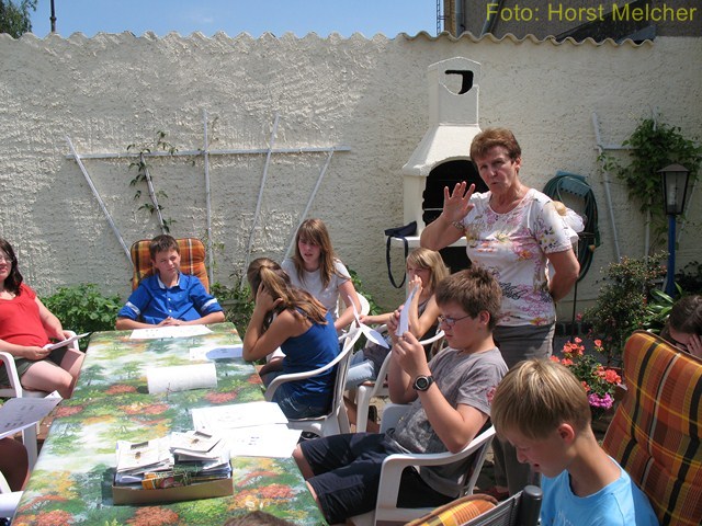 Mai/ Juni 2012 - Besuch von Kitas Zwergenland und Seepferdchen/ Mittelschule- Biounterricht vor Ort