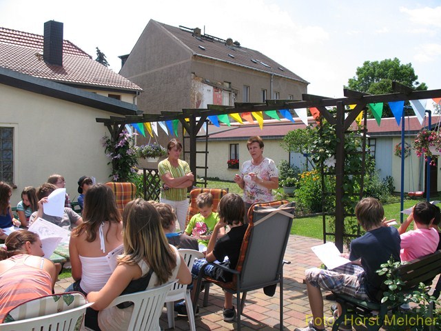 Mai/ Juni 2012 - Besuch von Kitas Zwergenland und Seepferdchen/ Mittelschule- Biounterricht vor Ort